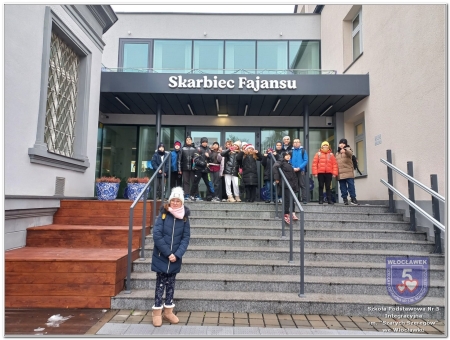 ŚWIĄTECZNA PODRÓŻ DO KRAINY FAJANSU