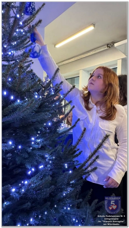 Konkurs ,,Fajansowa bombka bożonarodzeniowa''