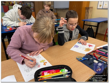 Wspólne Kroki w Cyberświecie – kolejne zajęcia projektowe w klasie 3a i 3b 